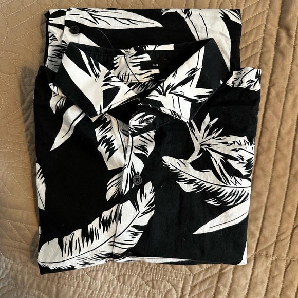 Express Men’s Long Sleeve Button Down Shirt - Picture 2 of 3